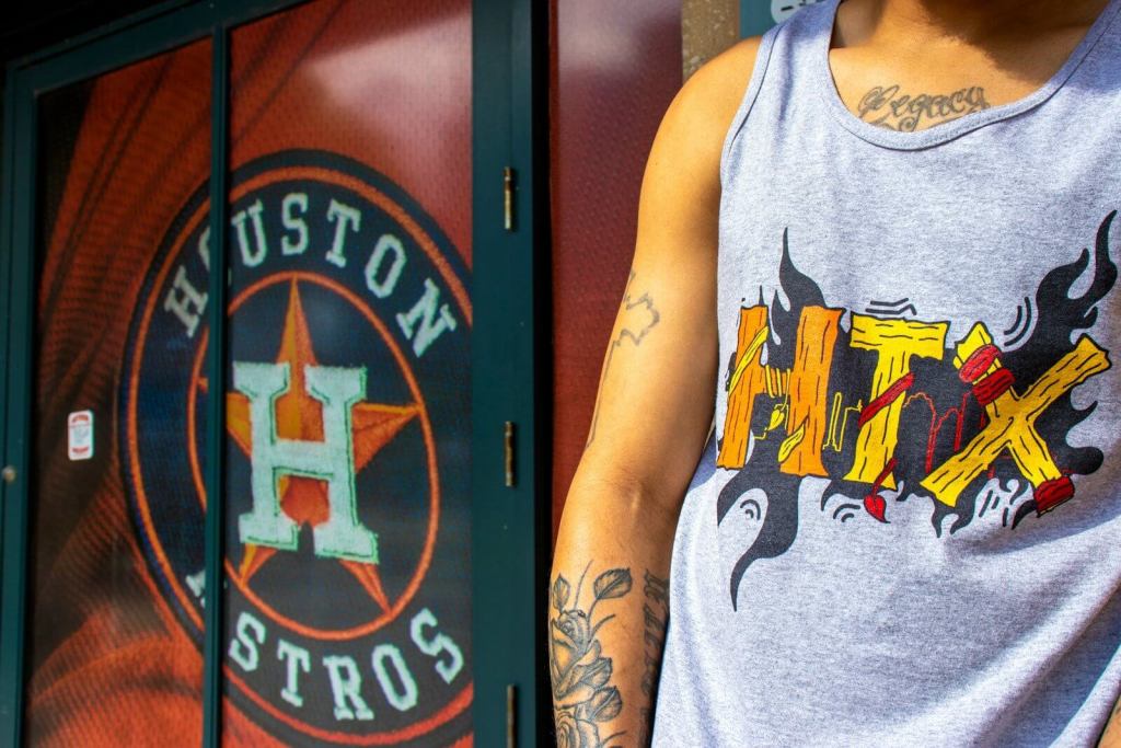 man in gray tank top